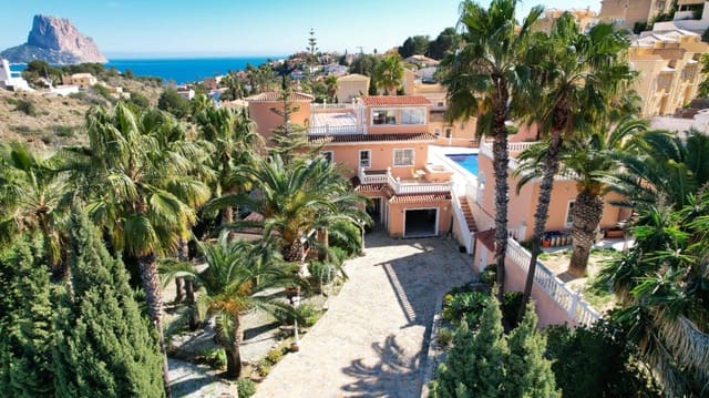 Chalet de 5 habitaciones en Calpe / Calp en venta con piscina - 895.000 € (Ref: 9459630)