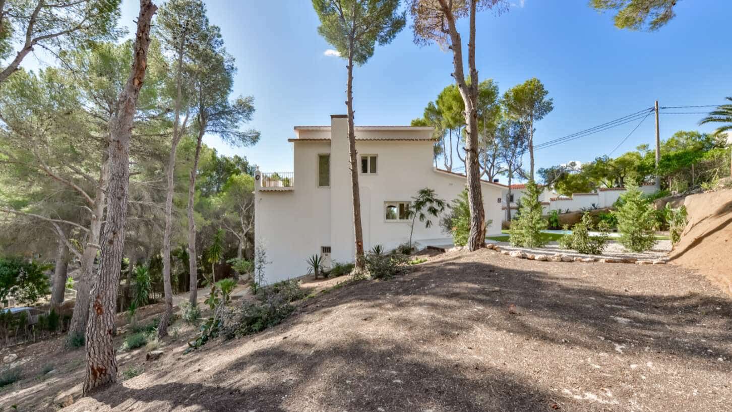 3 soverom Villa til salgs i Altea la Vella med svømmebasseng garasje - € 695 000 (Ref: 9466022)