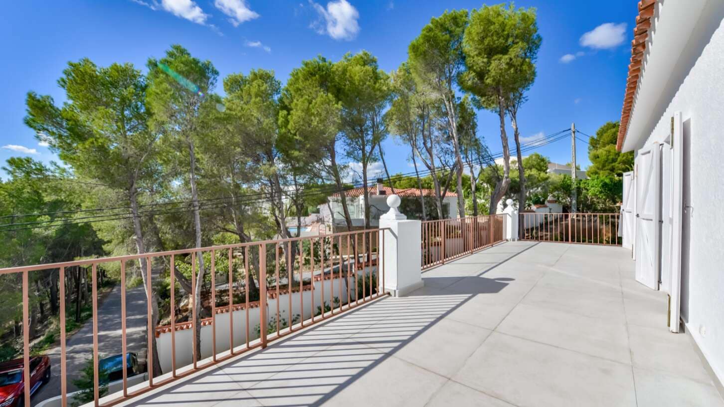 3 soverom Villa til salgs i Altea la Vella med svømmebasseng garasje - € 695 000 (Ref: 9466022)