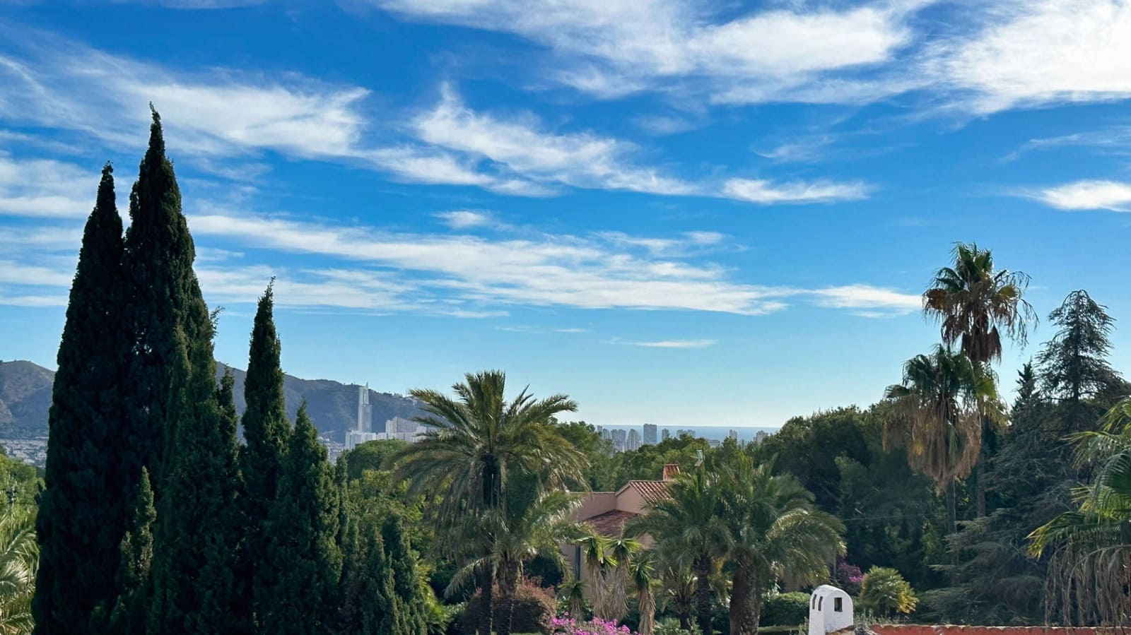 5 bedroom Villa for sale in Benidorm with pool garage - € 1,250,000 (Ref: 9494867)