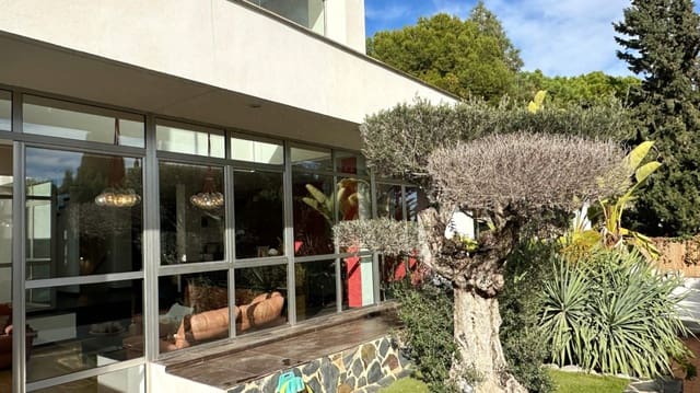 5 bedroom Villa for sale in Benidorm with pool garage - € 1,250,000 (Ref: 9494867)