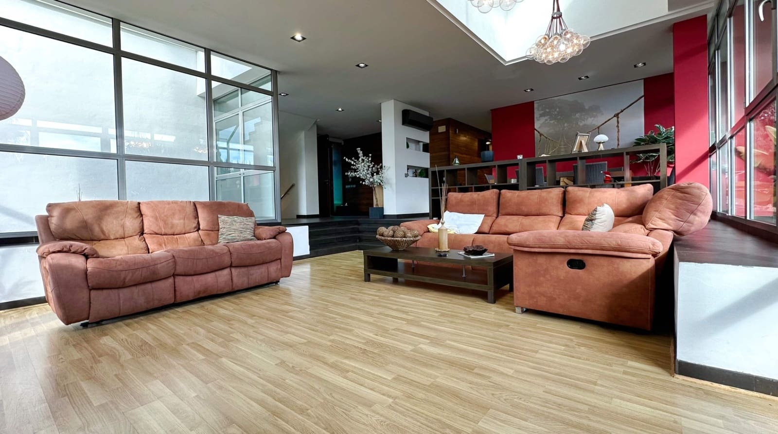 5 bedroom Villa for sale in Benidorm with pool garage - € 1,250,000 (Ref: 9494867)