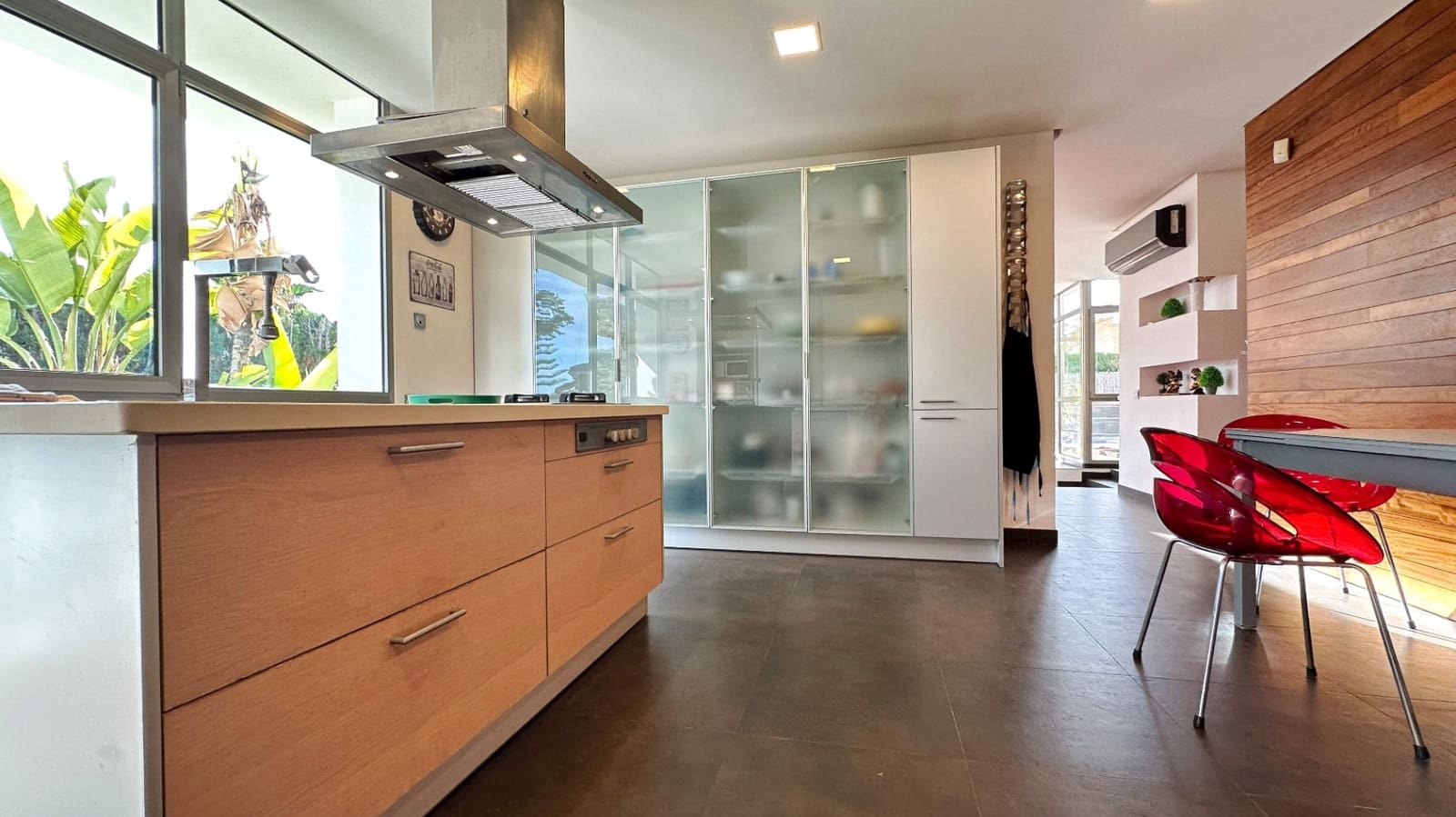 5 bedroom Villa for sale in Benidorm with pool garage - € 1,250,000 (Ref: 9494867)