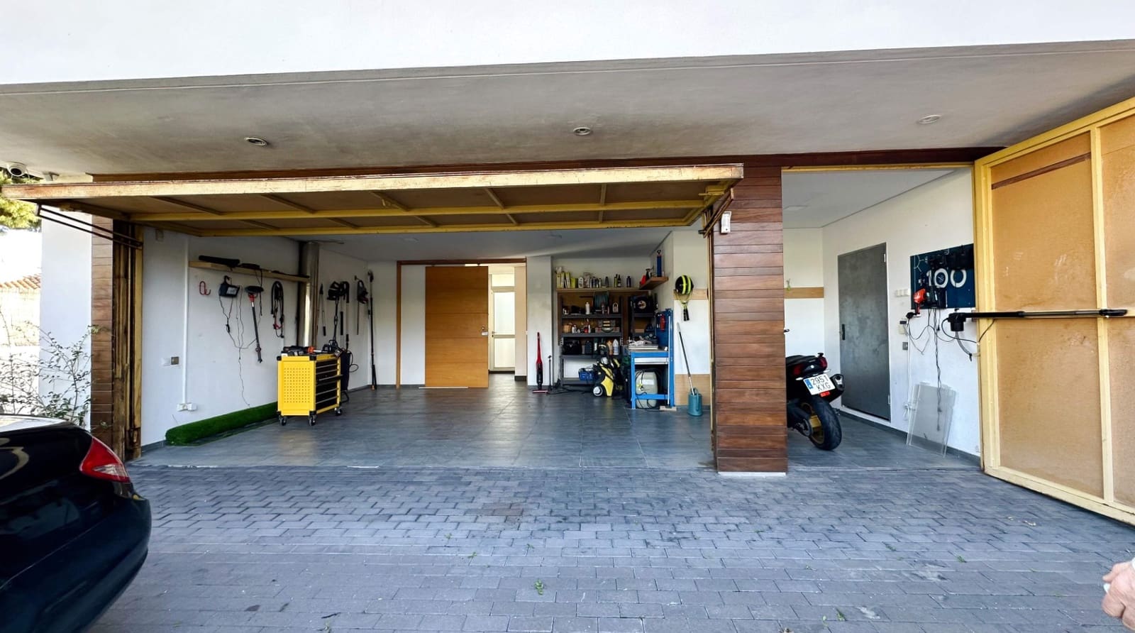 5 bedroom Villa for sale in Benidorm with pool garage - € 1,250,000 (Ref: 9494867)