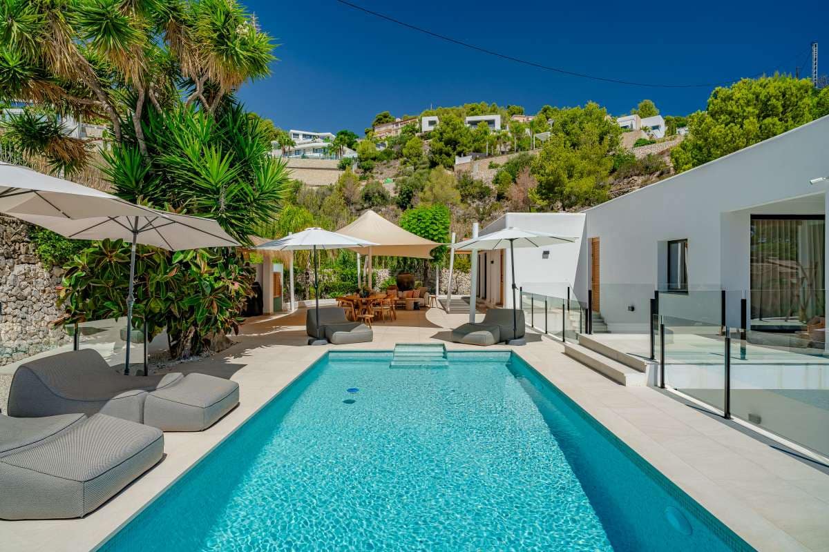 4 soveværelse Villa til salg i Benissa med swimmingpool - € 1.950.000 (Ref: 9494871)