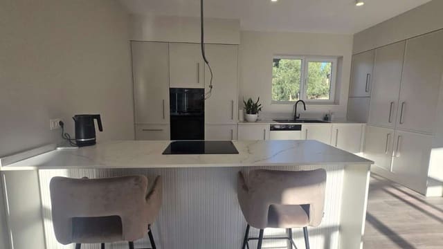 Chalet de 3 habitaciones en Calpe / Calp en venta con piscina - 799.000 € (Ref: 9494872)