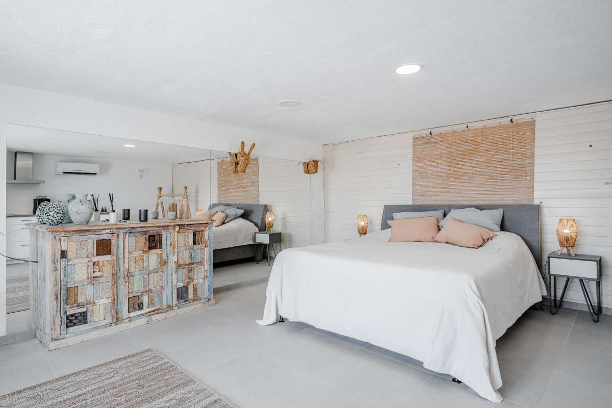 4 bedroom Villa for sale in Moraira with pool - € 1,745,000 (Ref: 9494873)