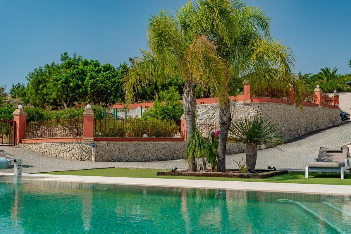 4 bedroom Villa for sale in Moraira with pool - € 1,745,000 (Ref: 9494873)