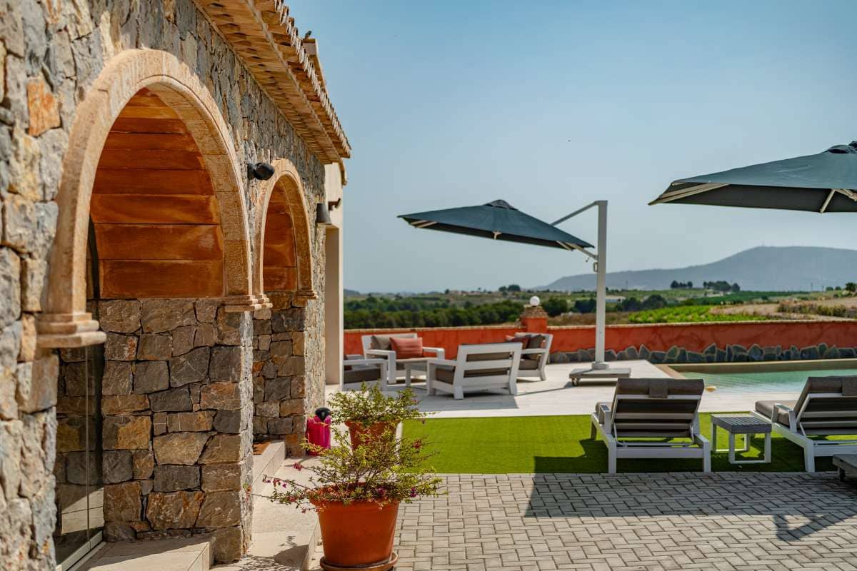 4 bedroom Villa for sale in Moraira with pool - € 1,745,000 (Ref: 9494873)