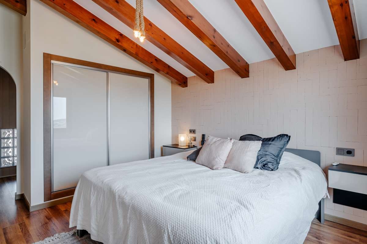 4 bedroom Villa for sale in Moraira with pool - € 1,745,000 (Ref: 9494873)