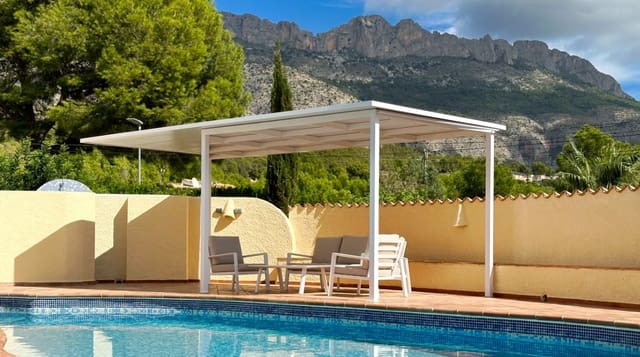 4 sypialnia Willa na sprzedaż w Altea z basenem garażem - 775 000 € (Ref: 9494876)