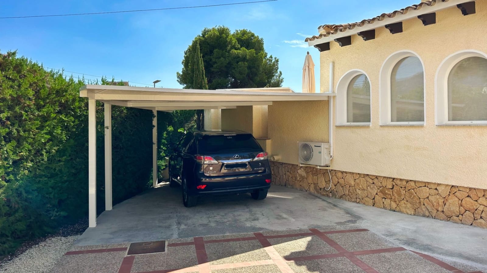 4 sypialnia Willa na sprzedaż w Altea z basenem garażem - 775 000 € (Ref: 9494876)