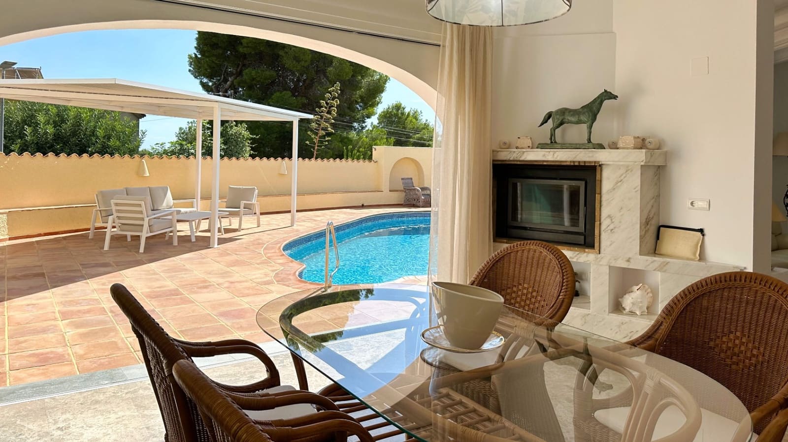 4 sypialnia Willa na sprzedaż w Altea z basenem garażem - 775 000 € (Ref: 9494876)