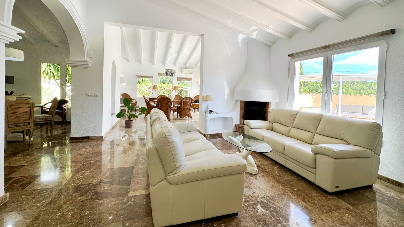 4 sypialnia Willa na sprzedaż w Altea z basenem garażem - 775 000 € (Ref: 9494876)