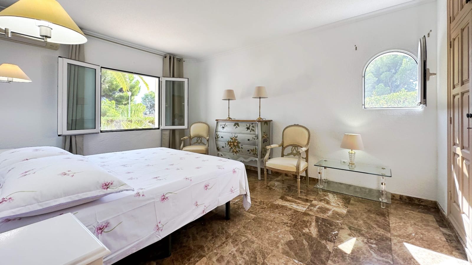 4 sypialnia Willa na sprzedaż w Altea z basenem garażem - 775 000 € (Ref: 9494876)