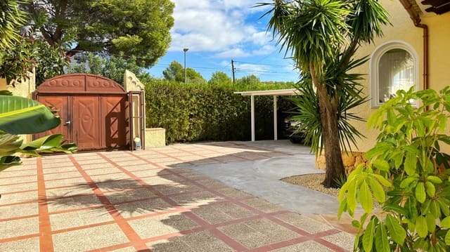 4 quarto Moradia para venda em Altea com piscina - 775 000 € (Ref: 9494876)