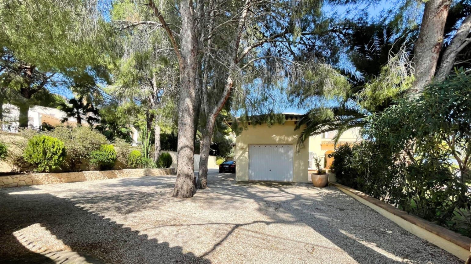 5 sypialnia Willa na sprzedaż w Altea z basenem garażem - 1 195 000 € (Ref: 9494877)