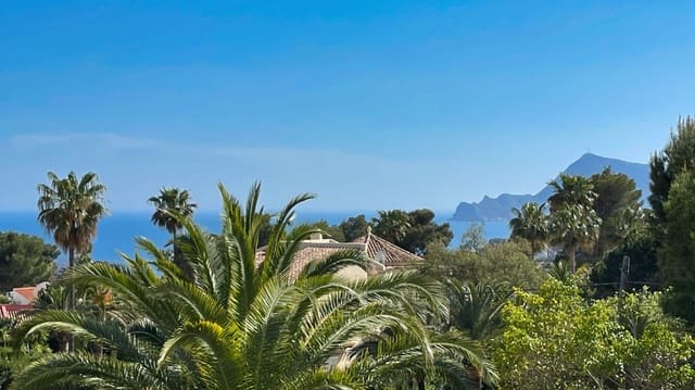 5 sypialnia Willa na sprzedaż w Altea z basenem garażem - 1 195 000 € (Ref: 9494877)