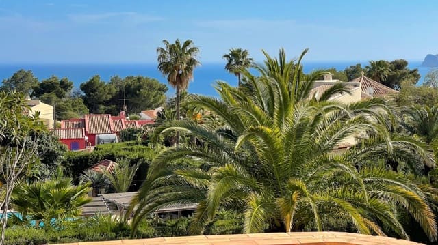 5 sypialnia Willa na sprzedaż w Altea z basenem garażem - 1 195 000 € (Ref: 9494877)