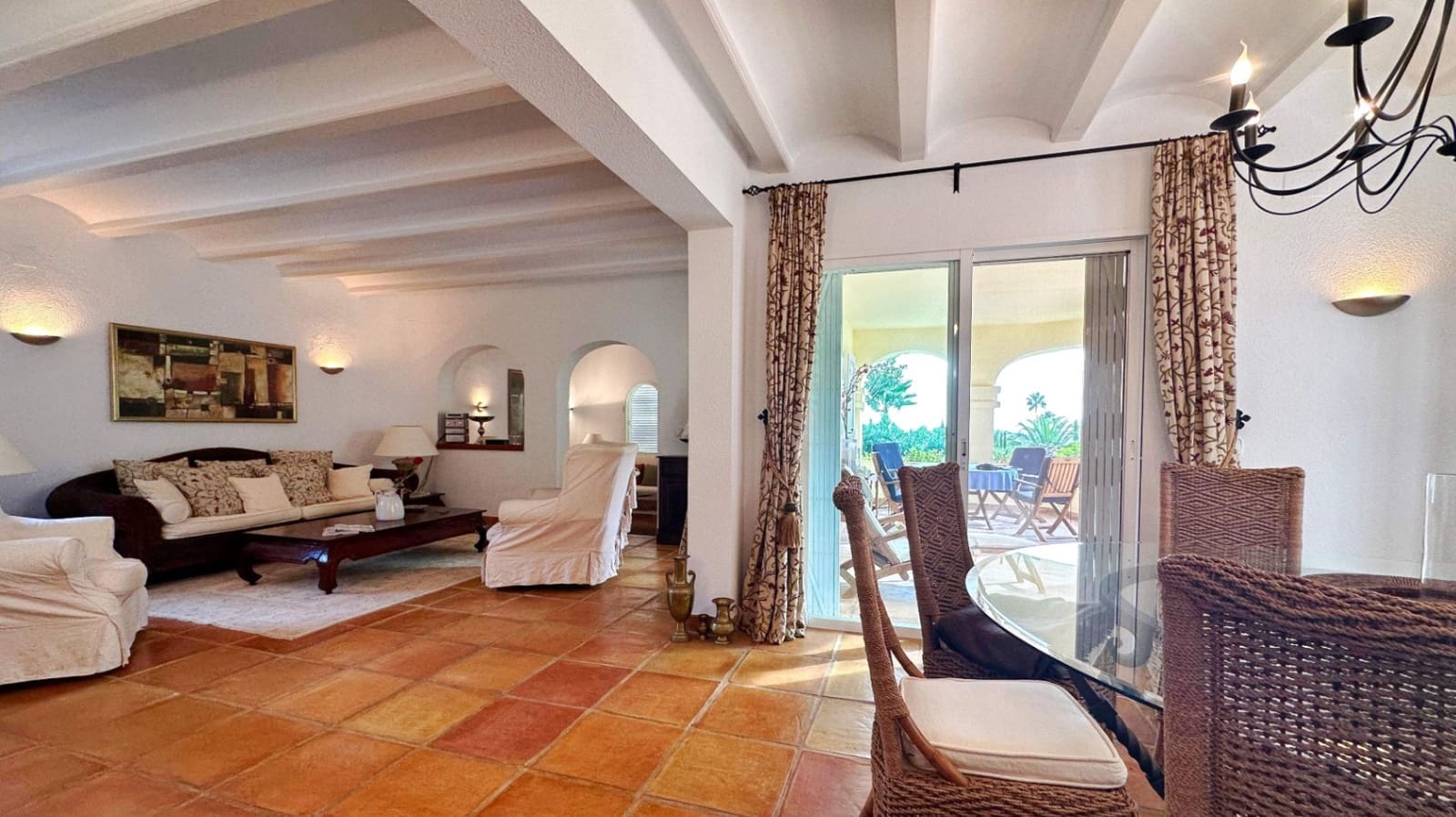 5 sypialnia Willa na sprzedaż w Altea z basenem garażem - 1 195 000 € (Ref: 9494877)