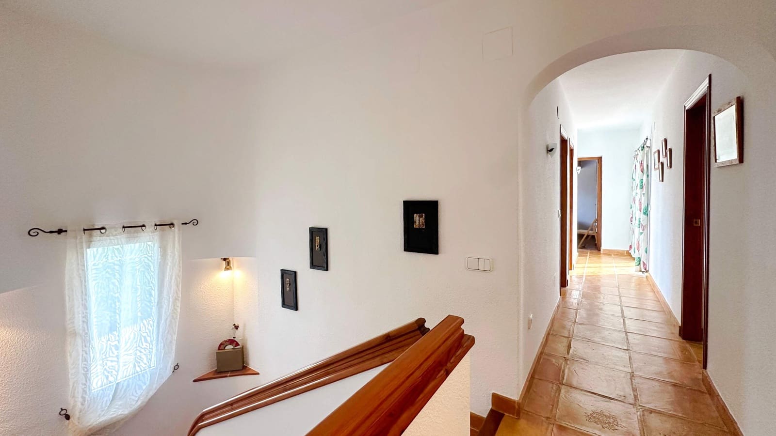 5 sypialnia Willa na sprzedaż w Altea z basenem garażem - 1 195 000 € (Ref: 9494877)