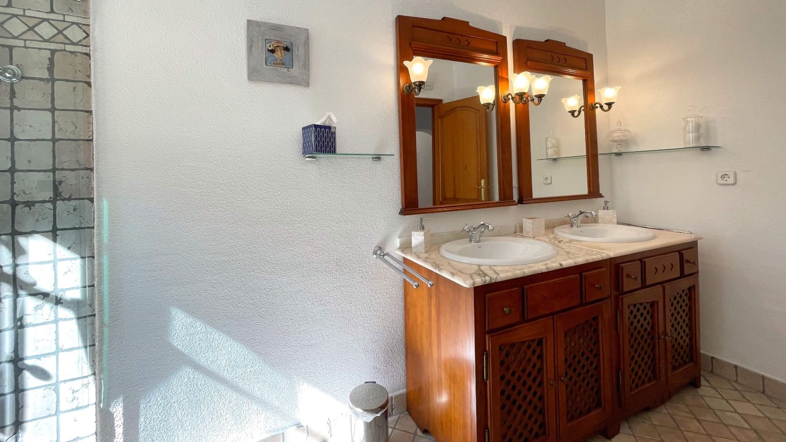 5 sypialnia Willa na sprzedaż w Altea z basenem garażem - 1 195 000 € (Ref: 9494877)