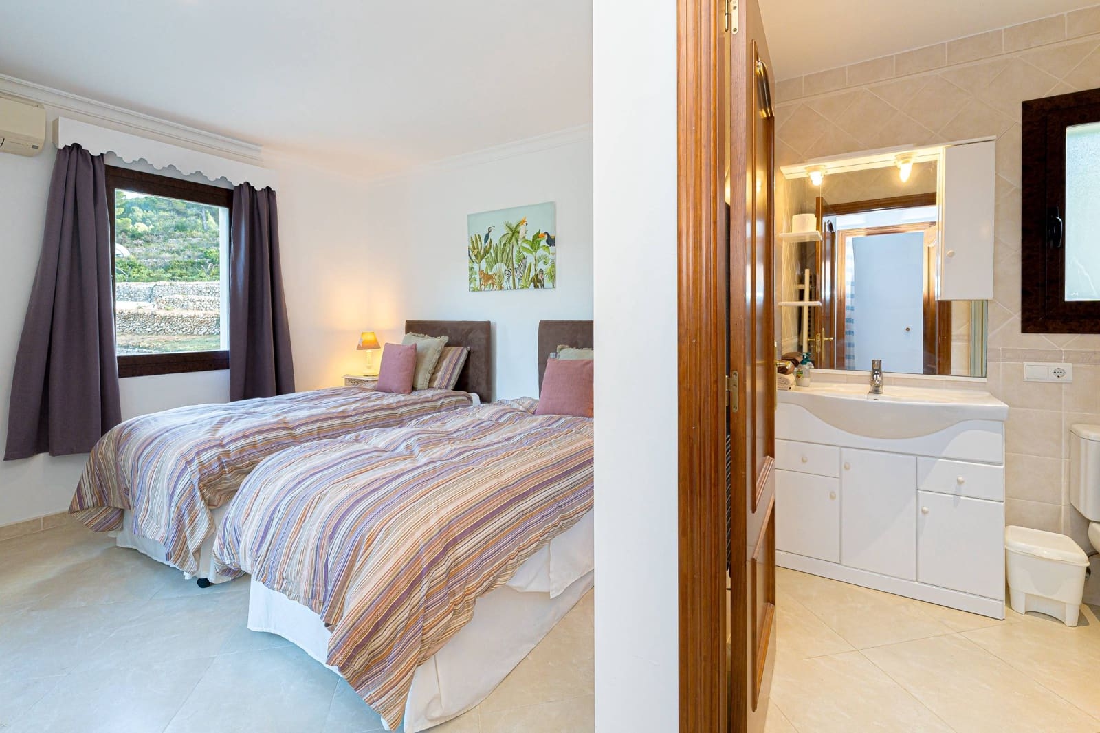 5 bedroom Villa for sale in Jalon / Xalo with pool - € 660,000 (Ref: 9494878)