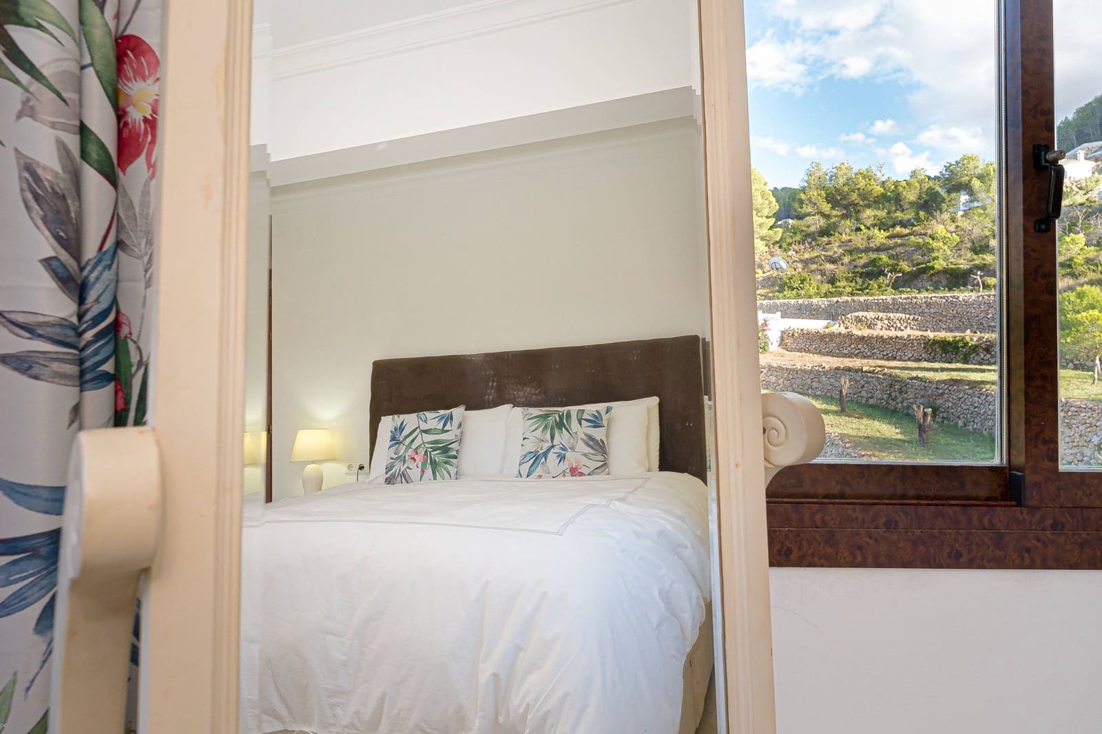 5 bedroom Villa for sale in Jalon / Xalo with pool - € 660,000 (Ref: 9494878)