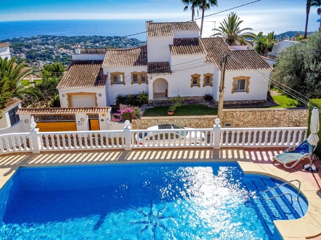 4 bedroom Villa for sale in Benissa with pool garage - € 795,000 (Ref: 9494880)
