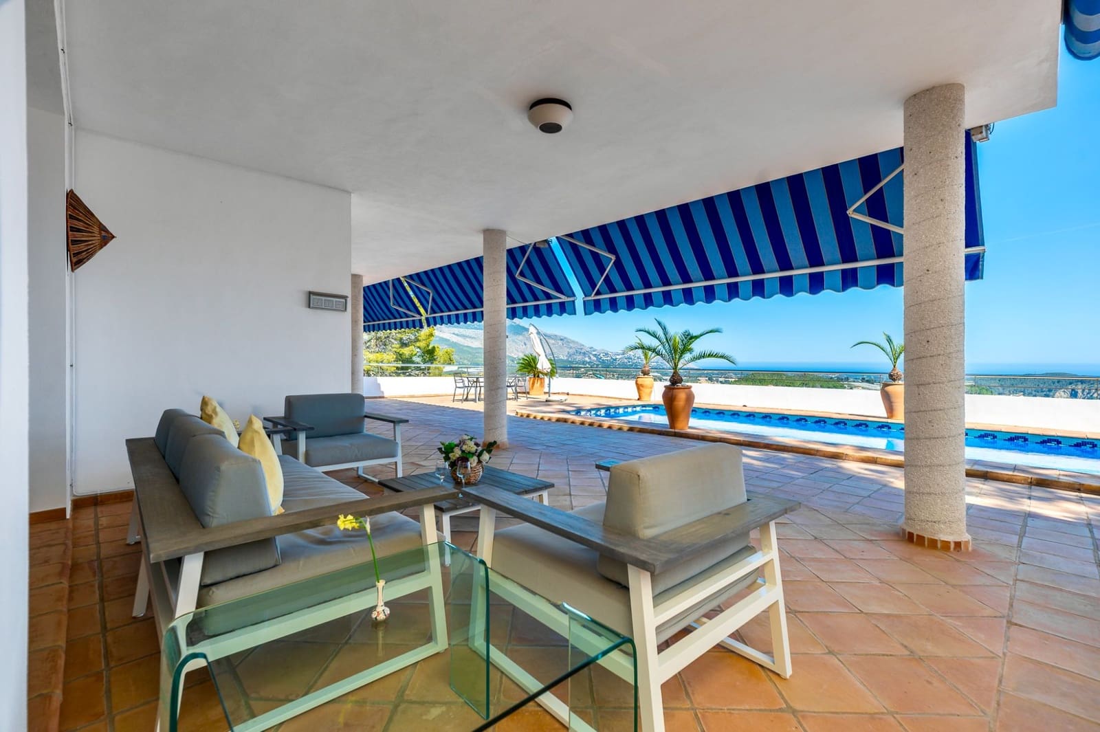 5 soveværelse Villa til salg i Callosa d'En Sarria med swimmingpool garage - € 890.000 (Ref: 9494881)