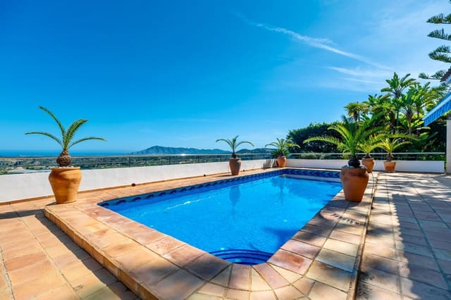 5 soveværelse Villa til salg i Callosa d'En Sarrià med swimmingpool garage - € 890.000 (Ref: 9494881)