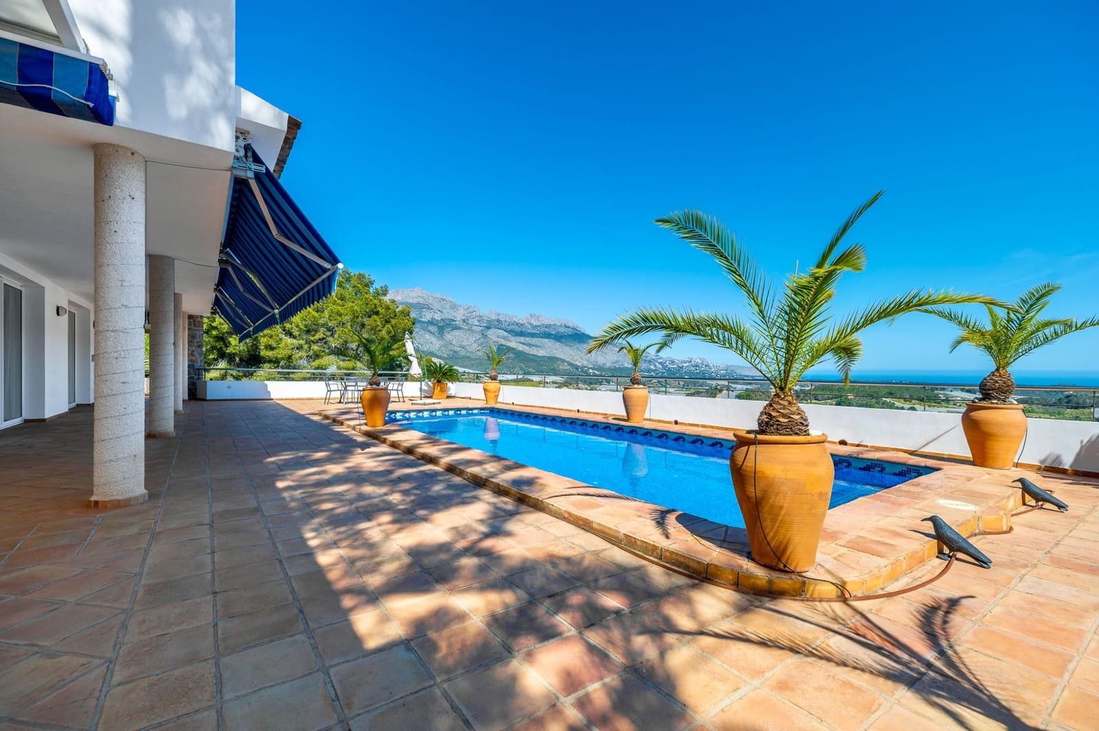 5 soveværelse Villa til salg i Callosa d'En Sarria med swimmingpool garage - € 890.000 (Ref: 9494881)