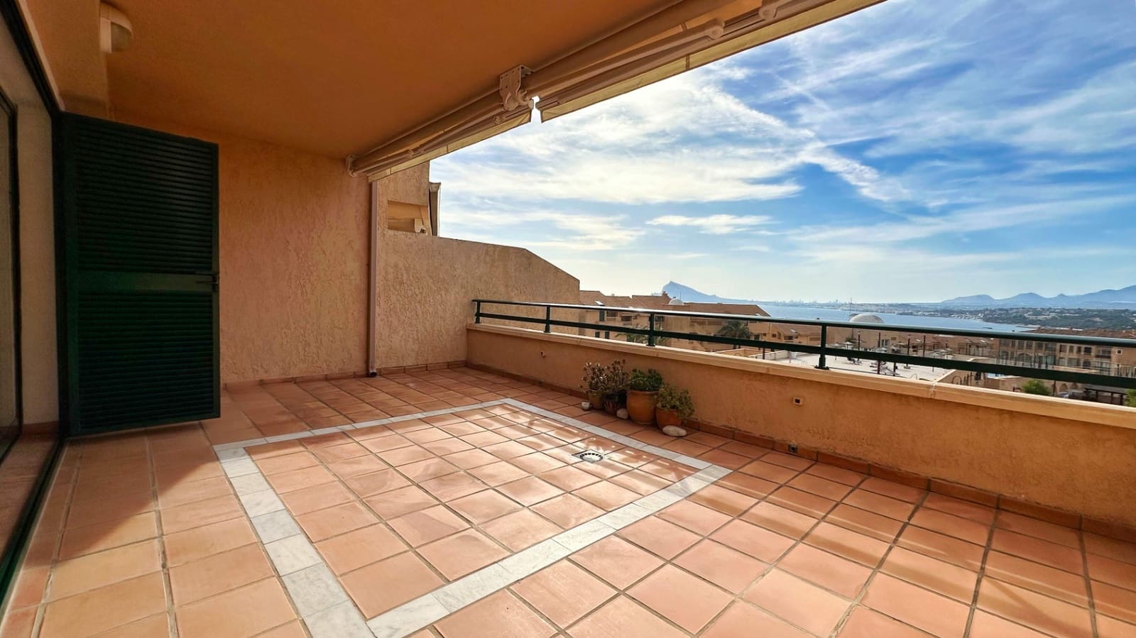 2 bedroom Apartment for sale in Altea with pool garage - € 299,000 (Ref: 9494882)