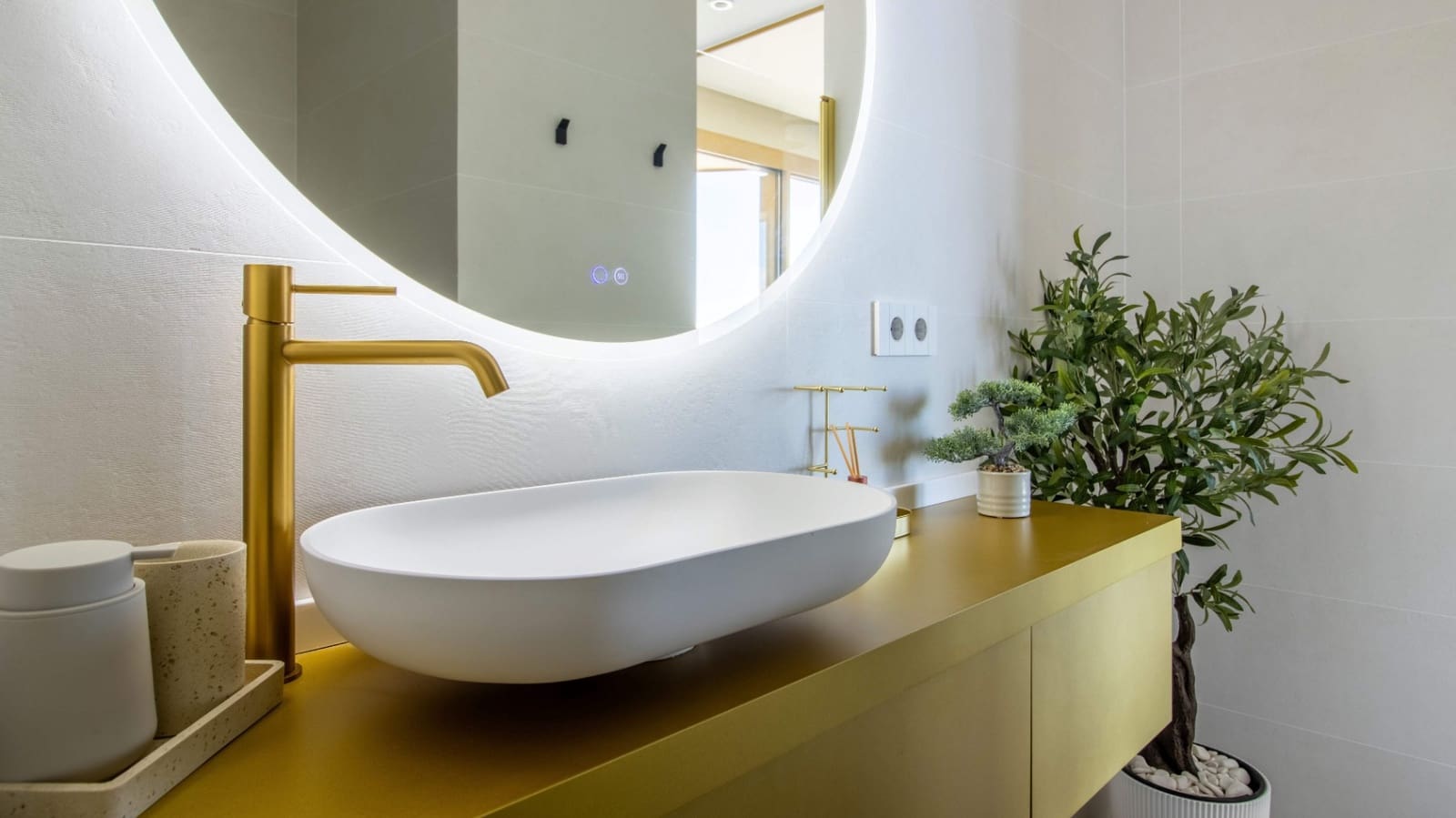 3 bedroom Apartment for sale in Benidorm with pool garage - € 1,785,000 (Ref: 9494883)