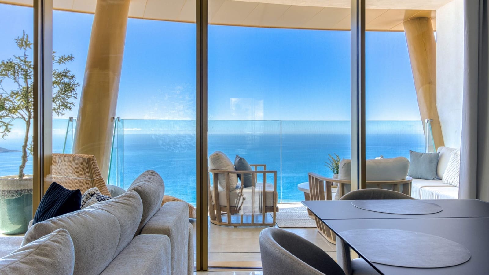 3 bedroom Apartment for sale in Benidorm with pool garage - € 1,785,000 (Ref: 9494883)