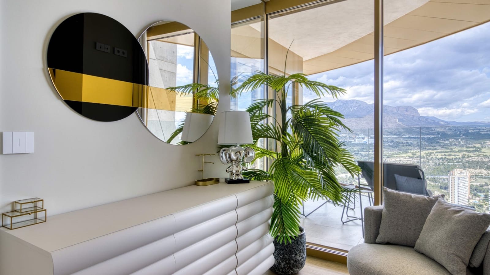 3 bedroom Apartment for sale in Benidorm with pool garage - € 1,785,000 (Ref: 9494883)