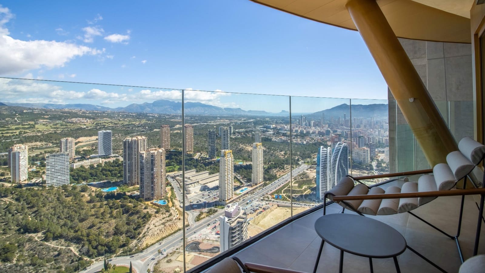 3 bedroom Apartment for sale in Benidorm with pool garage - € 1,785,000 (Ref: 9494883)