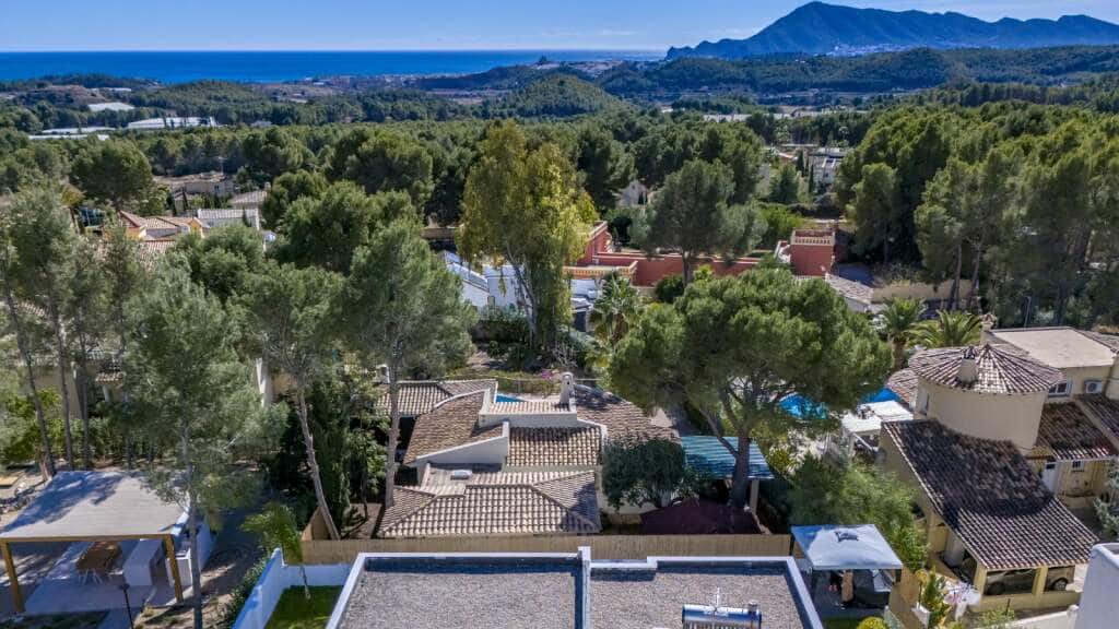 4 sypialnia Willa na sprzedaż w Altea z basenem garażem - 995 000 € (Ref: 9494884)