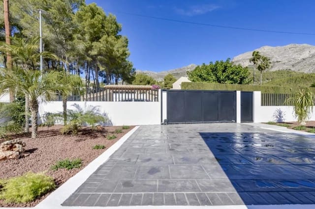 4 sypialnia Willa na sprzedaż w Altea z basenem garażem - 975 000 € (Ref: 9494884)