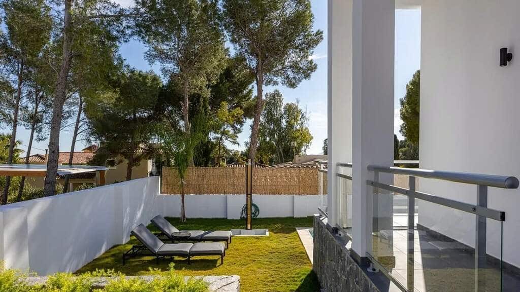 4 sypialnia Willa na sprzedaż w Altea z basenem garażem - 995 000 € (Ref: 9494884)