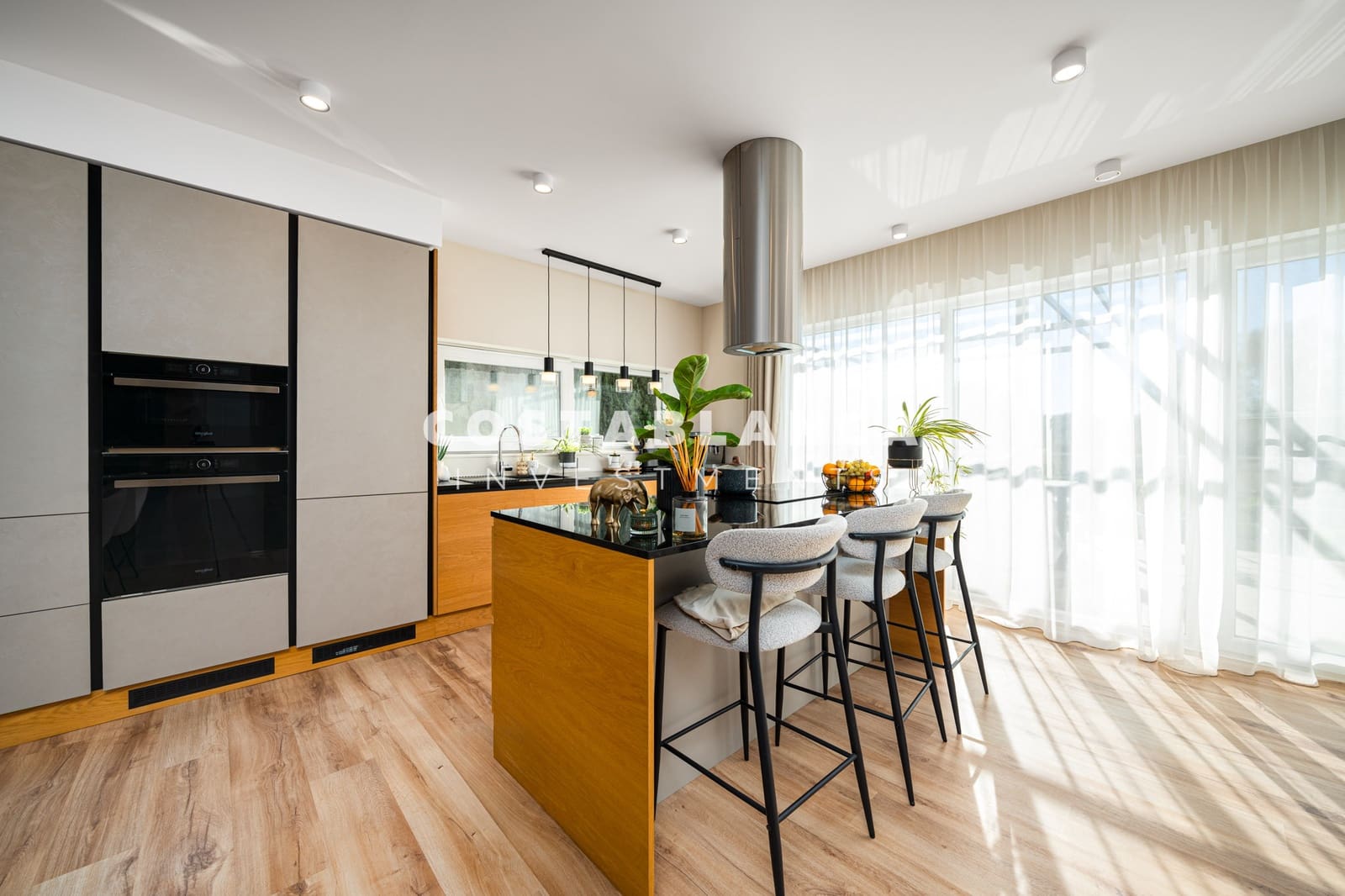 4 soveværelse Villa til salg i Calpe / Calp med swimmingpool garage - € 1.090.000 (Ref: 9494885)