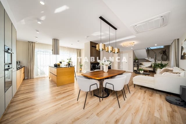 4 soveværelse Villa til salg i Calpe / Calp med swimmingpool garage - € 1.090.000 (Ref: 9494885)