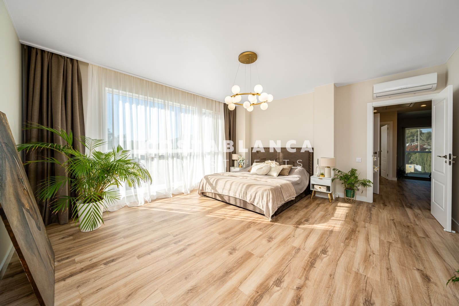 4 soveværelse Villa til salg i Calpe / Calp med swimmingpool garage - € 1.090.000 (Ref: 9494885)