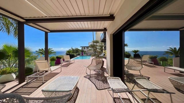 4 sypialnia Willa na sprzedaż w Altea z basenem garażem - 1 800 000 € (Ref: 9494887)