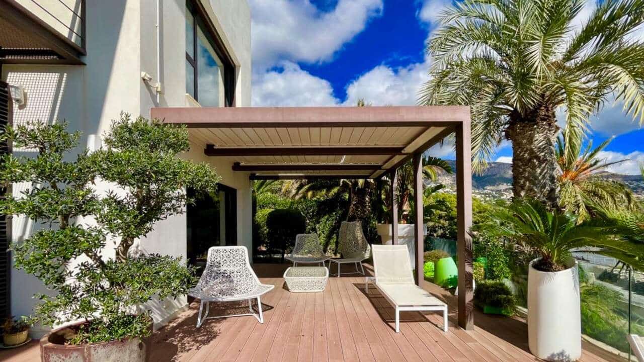 4 sypialnia Willa na sprzedaż w Altea z basenem garażem - 1 800 000 € (Ref: 9494887)