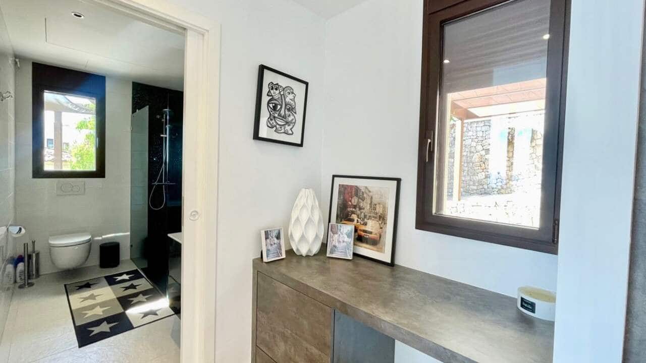 4 sypialnia Willa na sprzedaż w Altea z basenem garażem - 1 800 000 € (Ref: 9494887)