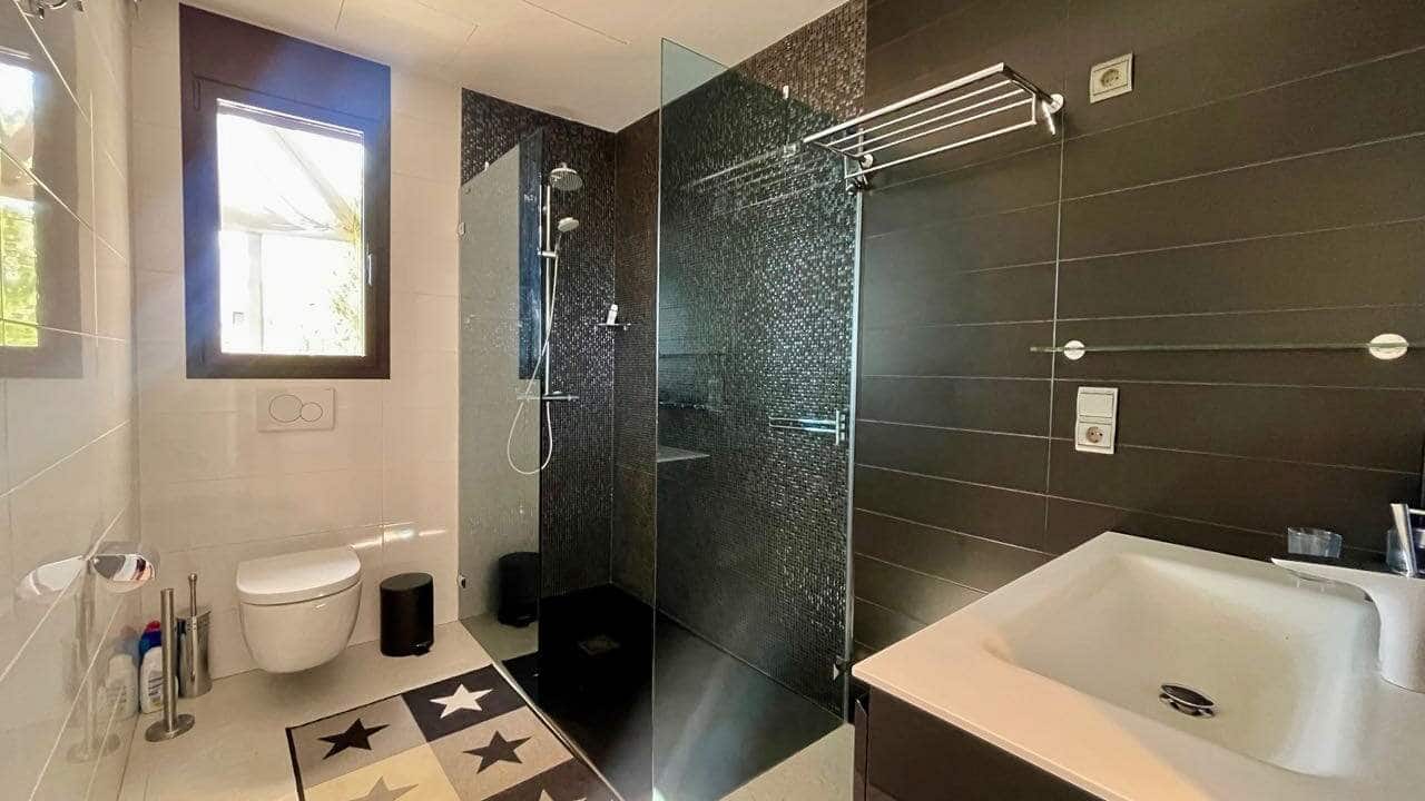 4 sypialnia Willa na sprzedaż w Altea z basenem garażem - 1 800 000 € (Ref: 9494887)