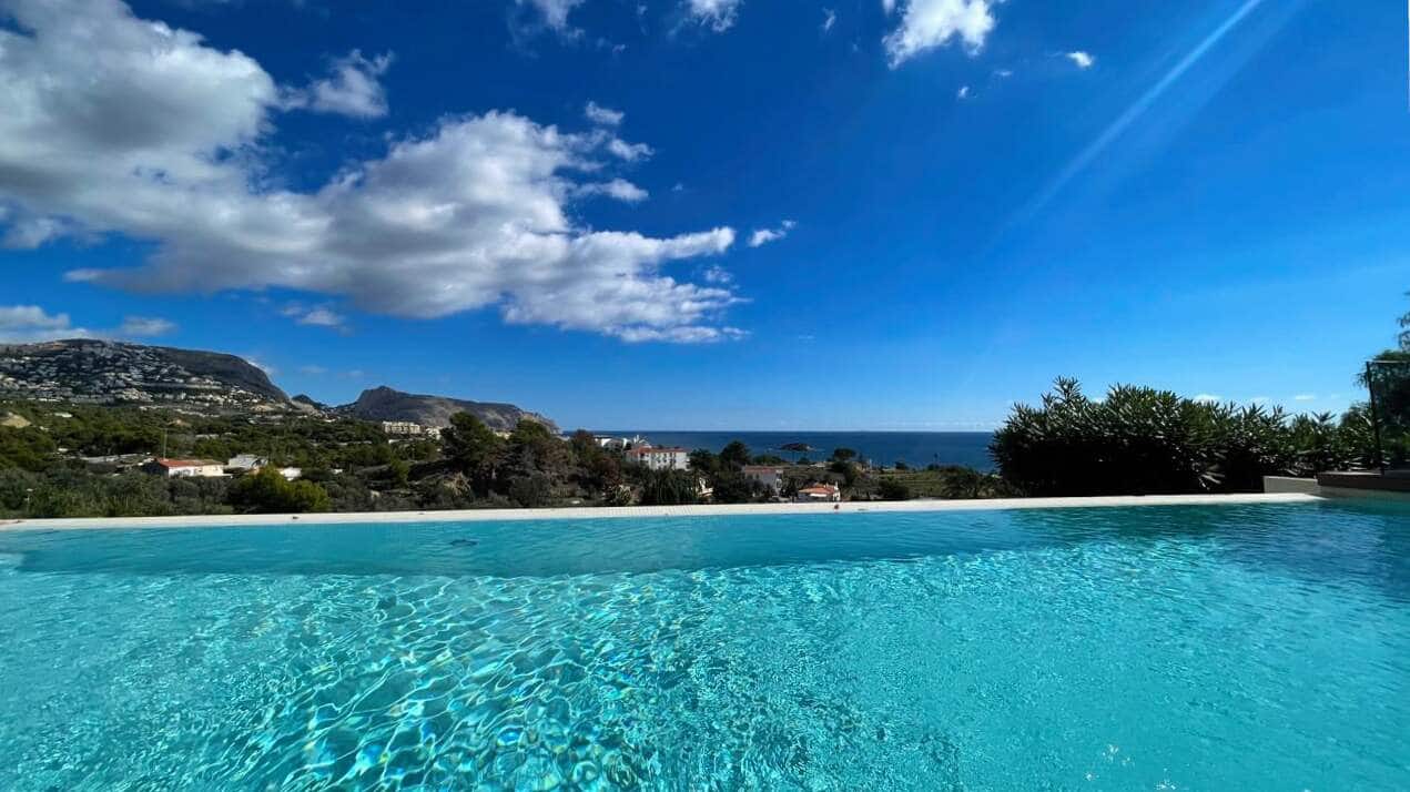 4 sypialnia Willa na sprzedaż w Altea z basenem garażem - 1 800 000 € (Ref: 9494887)