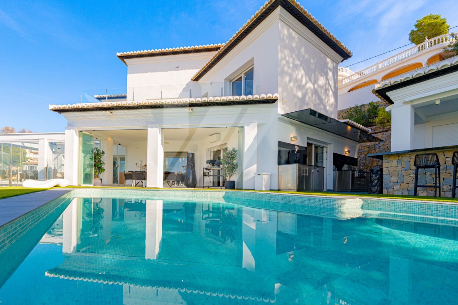 5 bedroom Villa for sale in Moraira with pool garage - € 2,495,000 (Ref: 9494889)