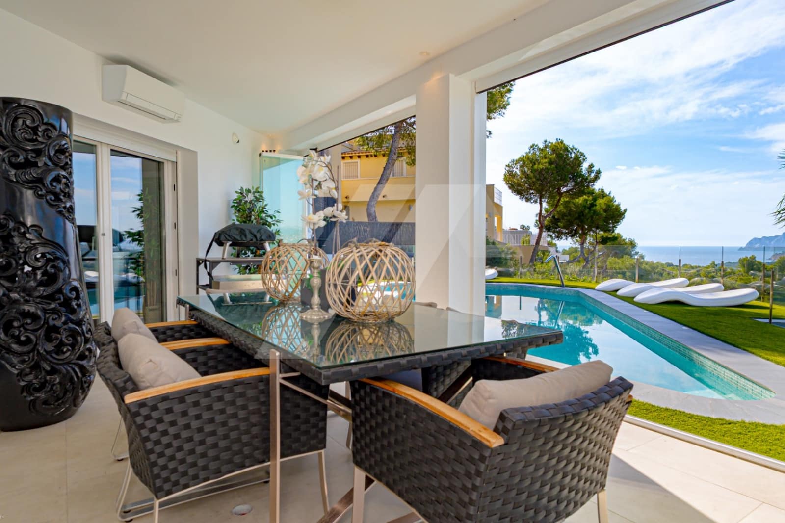 5 bedroom Villa for sale in Moraira with pool garage - € 2,495,000 (Ref: 9494889)